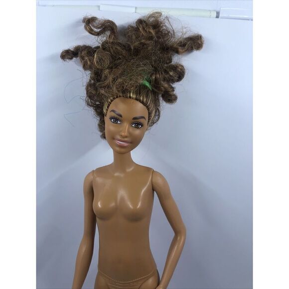 BARBIE FASHIONISTAS 67 CURLY HAIR DYY97 - Picture 3 of 9